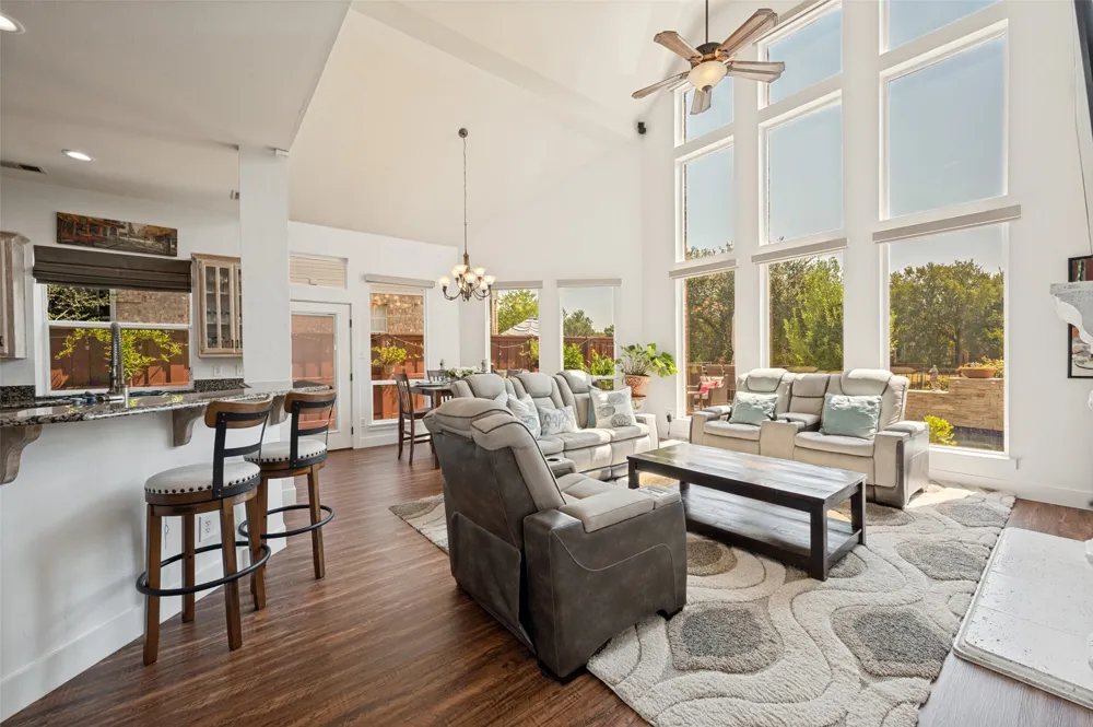 8524 Wellington Point Drive Irving, TX 75063