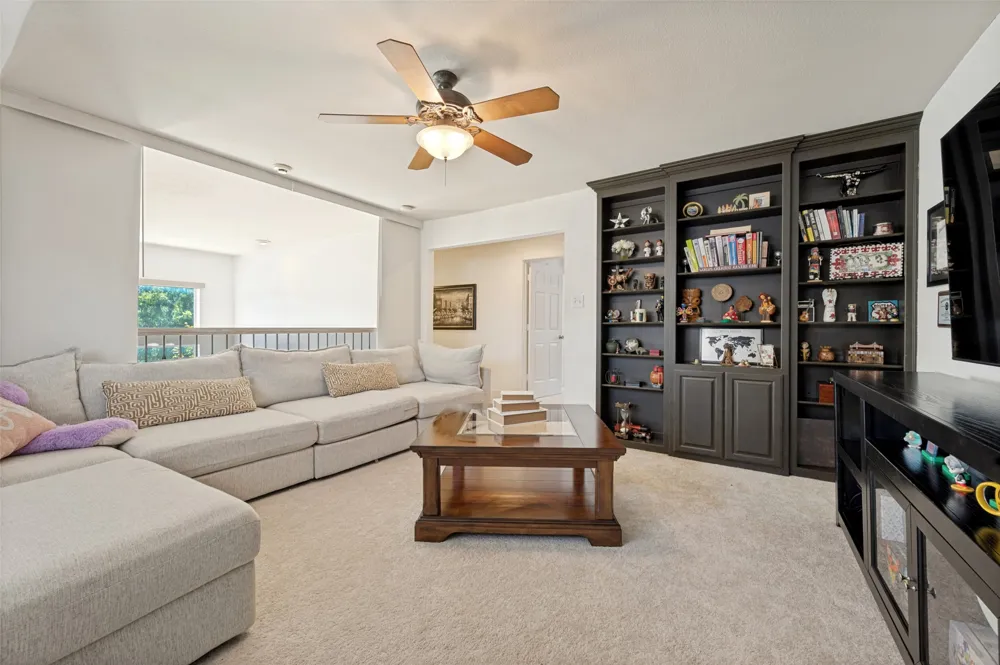 8524 Wellington Point Drive Irving, TX 75063