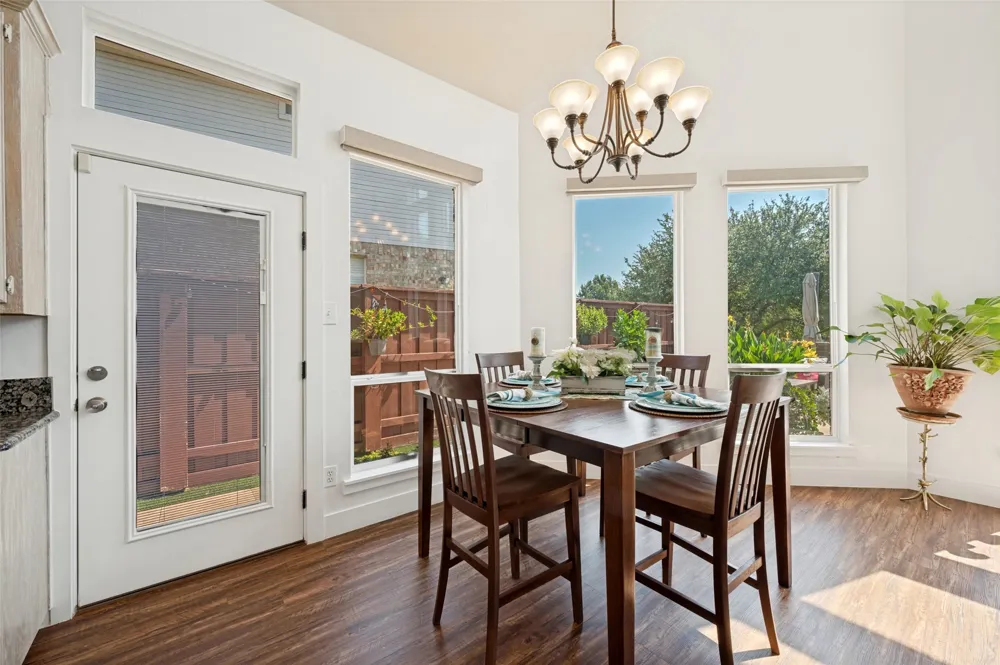 8524 Wellington Point Drive Irving, TX 75063