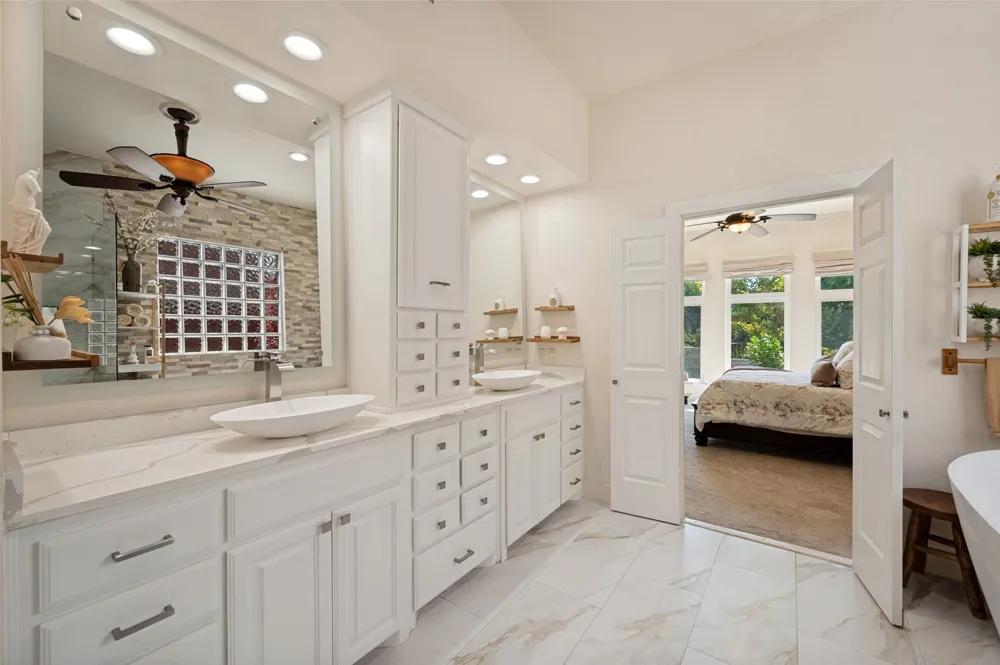 8524 Wellington Point Drive Irving, TX 75063