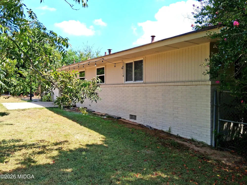 2018 Winston Drive Macon, GA 31206