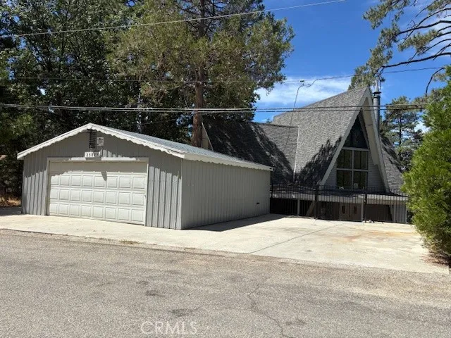 25825 Cassler Drive Idyllwild, CA 92860