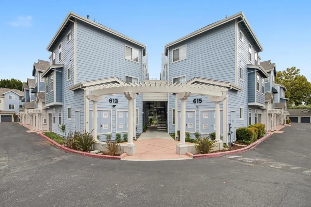 613 Arcadia Terrace #102 Sunnyvale, CA 94085