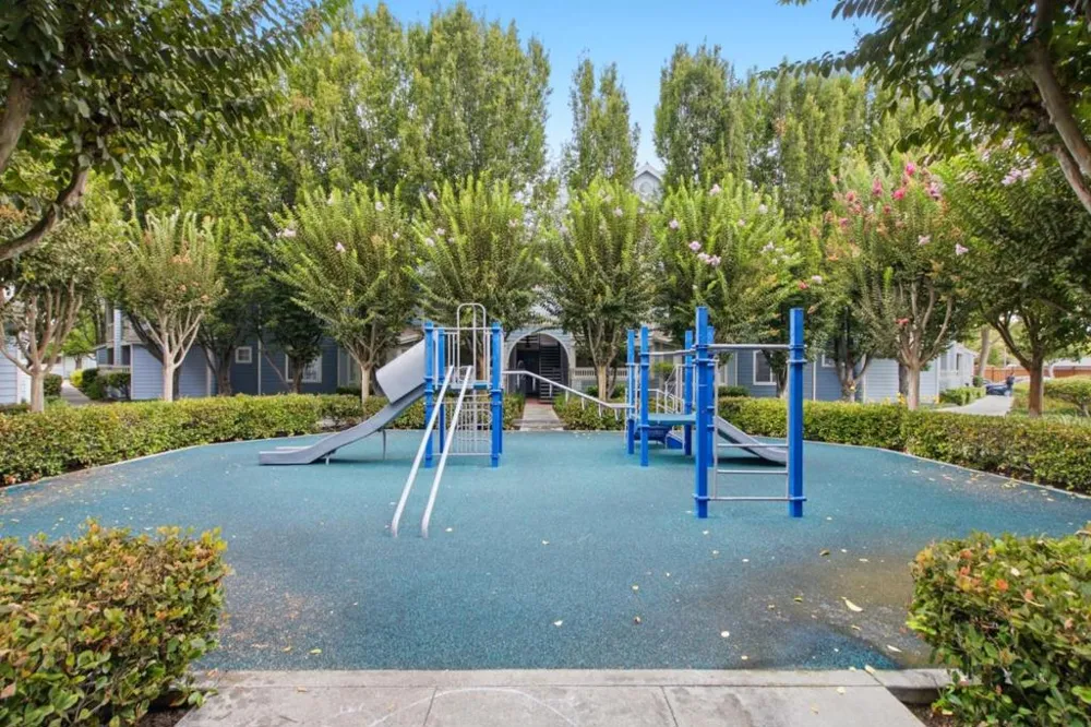 613 Arcadia Terrace #102 Sunnyvale, CA 94085