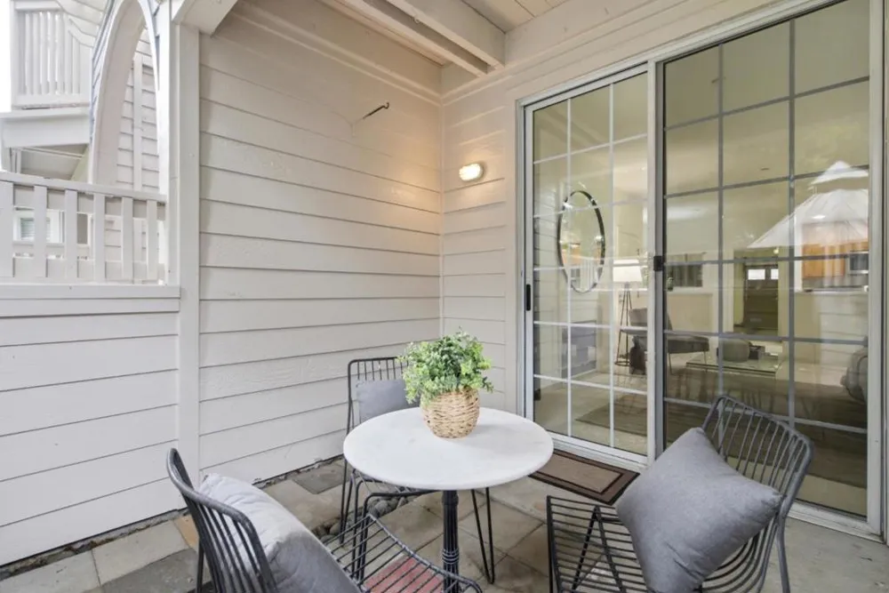 613 Arcadia Terrace #102 Sunnyvale, CA 94085