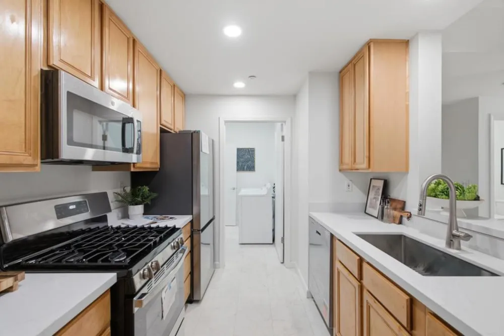 613 Arcadia Terrace #102 Sunnyvale, CA 94085