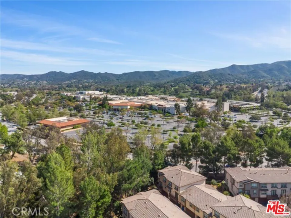 732 Tennis Club Lane Thousand Oaks, CA 91360