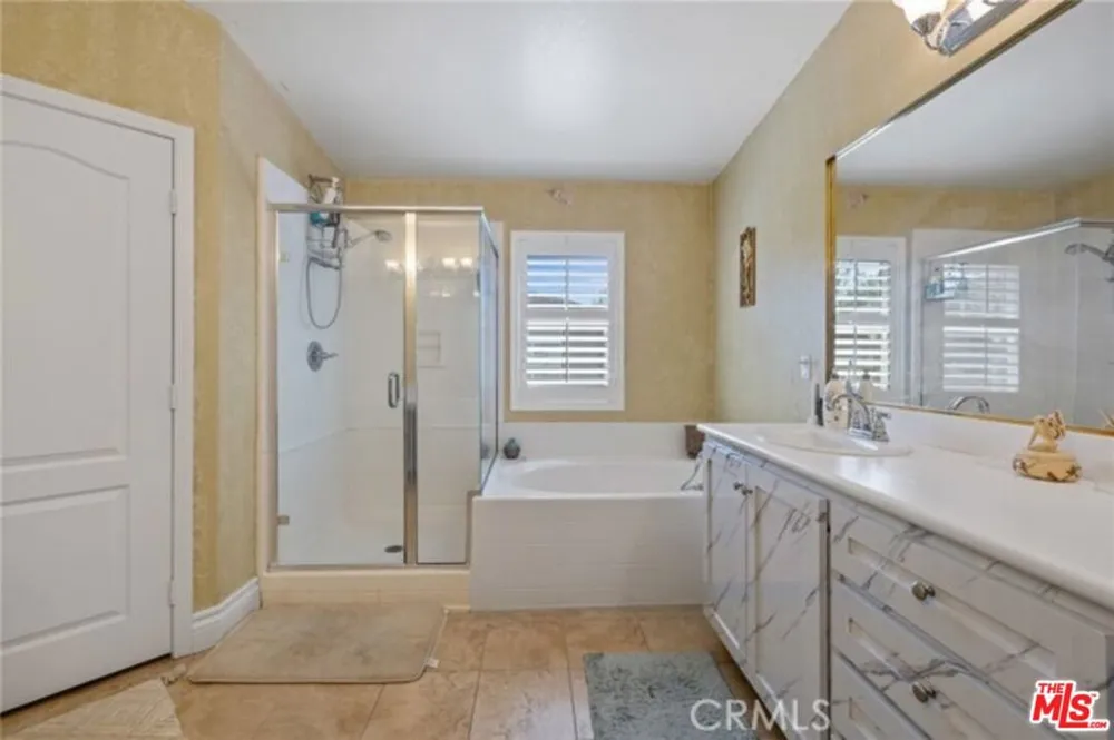 732 Tennis Club Lane Thousand Oaks, CA 91360
