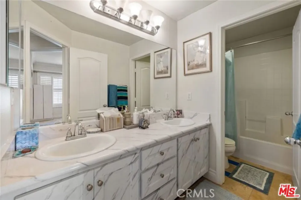 732 Tennis Club Lane Thousand Oaks, CA 91360