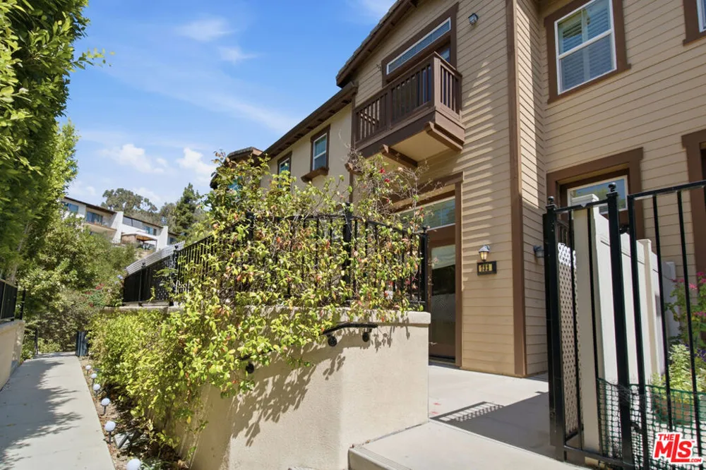 732 Tennis Club Lane Thousand Oaks, CA 91360