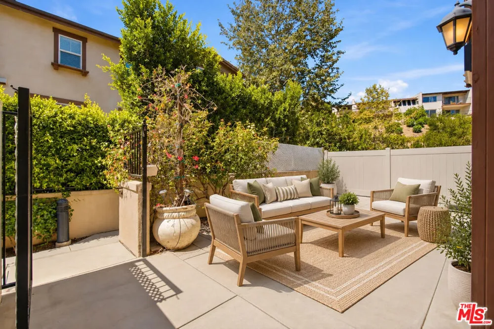 732 Tennis Club Lane Thousand Oaks, CA 91360