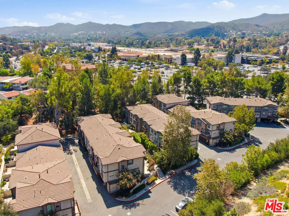 732 Tennis Club Lane Thousand Oaks, CA 91360