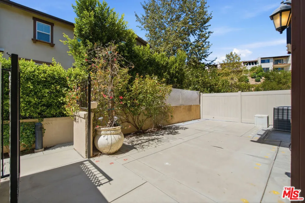 732 Tennis Club Lane Thousand Oaks, CA 91360