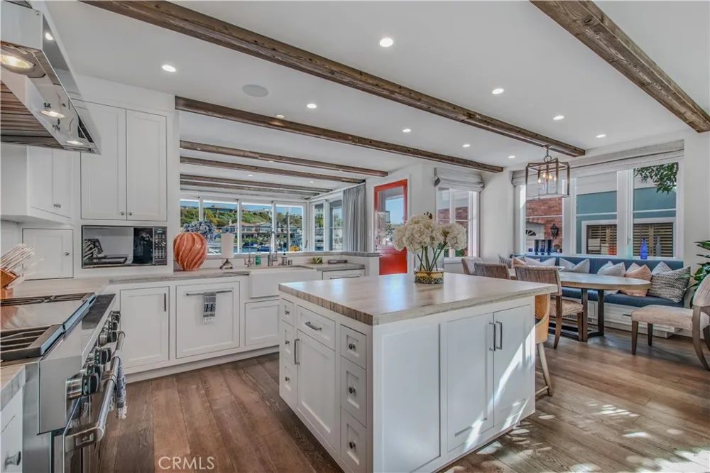 317 E Bay Front Newport Beach, CA 92662