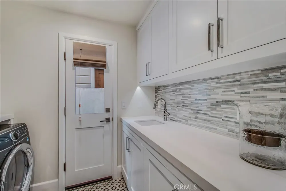 317 E Bay Front Newport Beach, CA 92662
