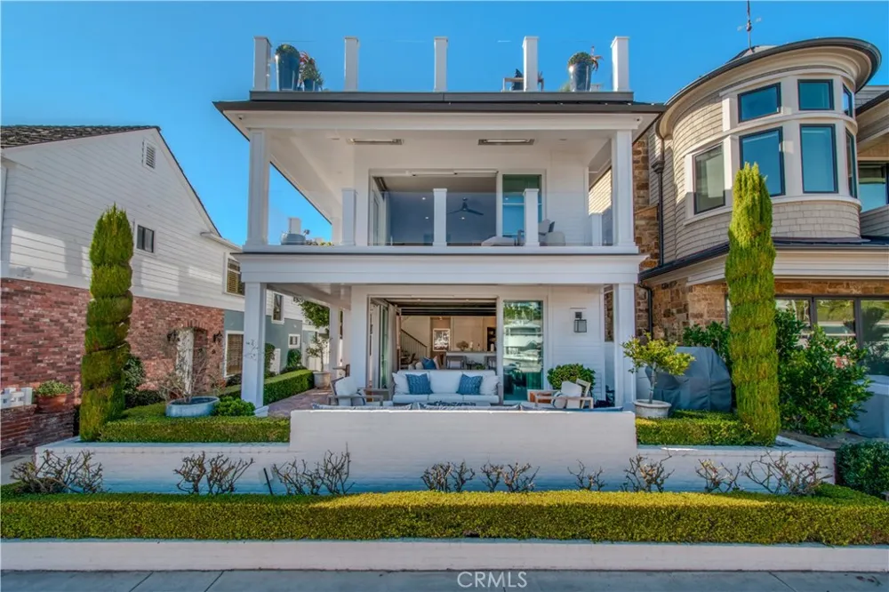 317 E Bay Front Newport Beach, CA 92662