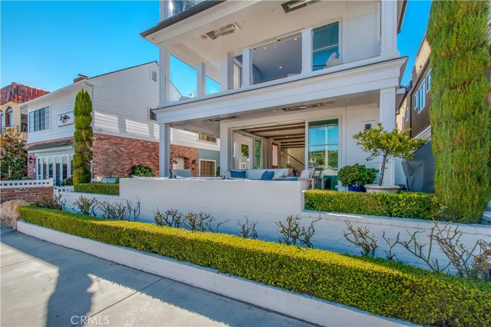 317 E Bay Front Newport Beach, CA 92662