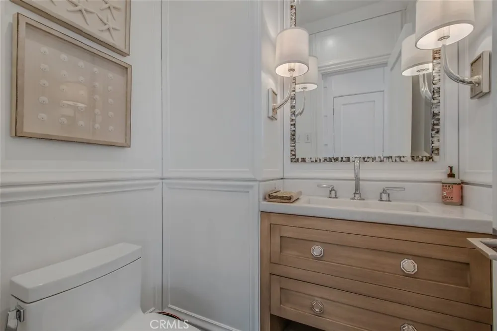 317 E Bay Front Newport Beach, CA 92662