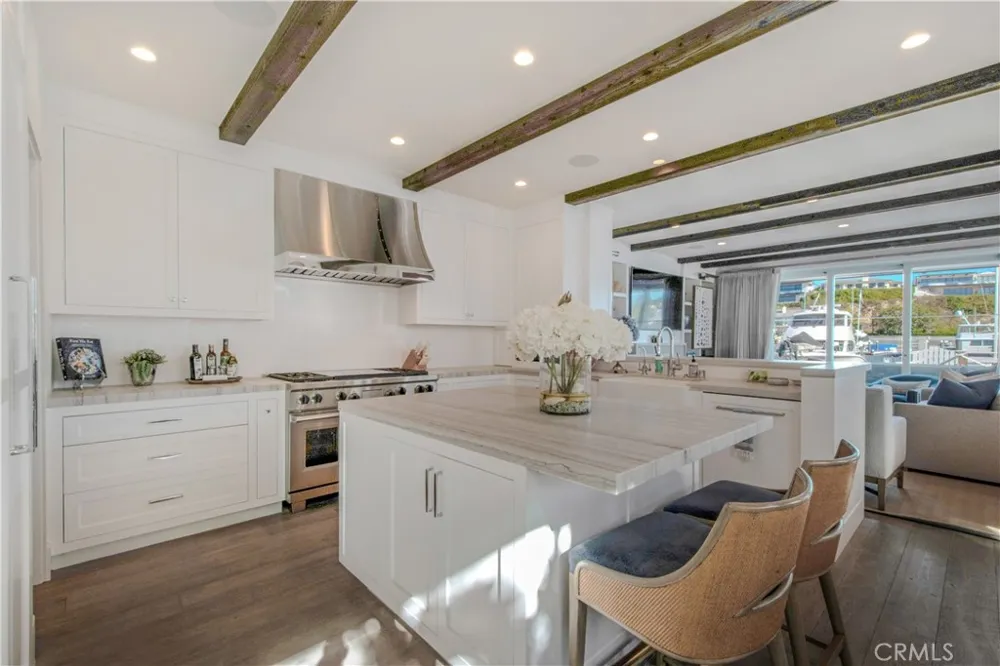317 E Bay Front Newport Beach, CA 92662
