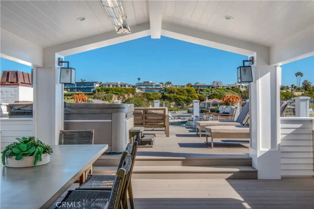 317 E Bay Front Newport Beach, CA 92662
