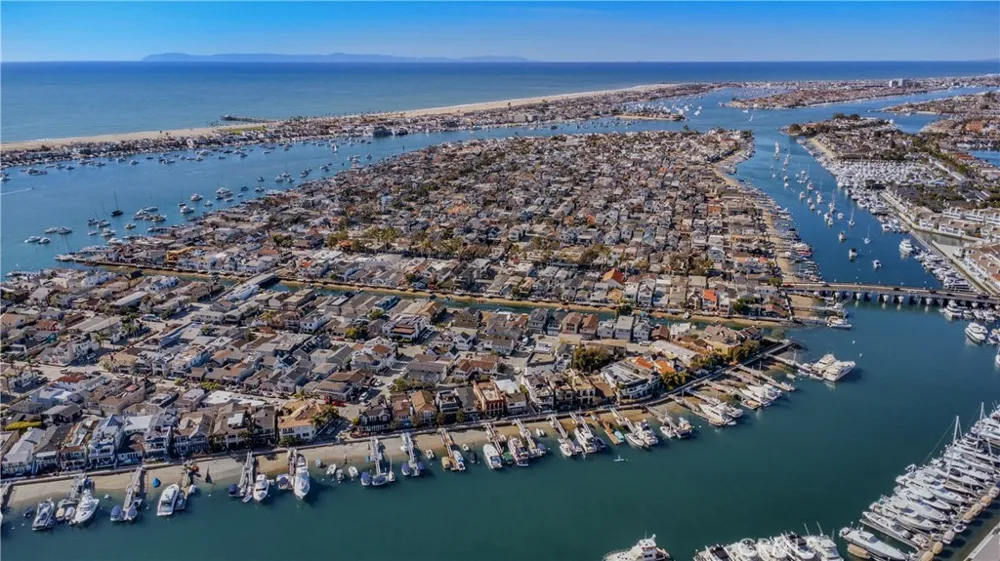 317 E Bay Front Newport Beach, CA 92662