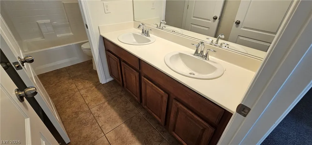 5373 Hollymead Drive Las Vegas, NV 89135
