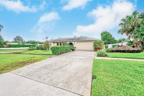2993 MEADOW WOOD DRIVE