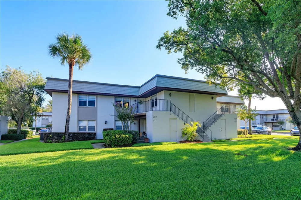 122 WINDTREE LANE #O Winter Garden, FL 34787