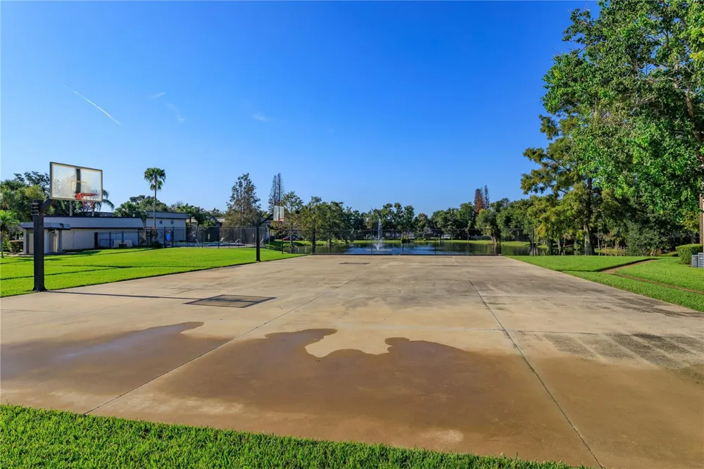 122 WINDTREE LANE #O Winter Garden, FL 34787