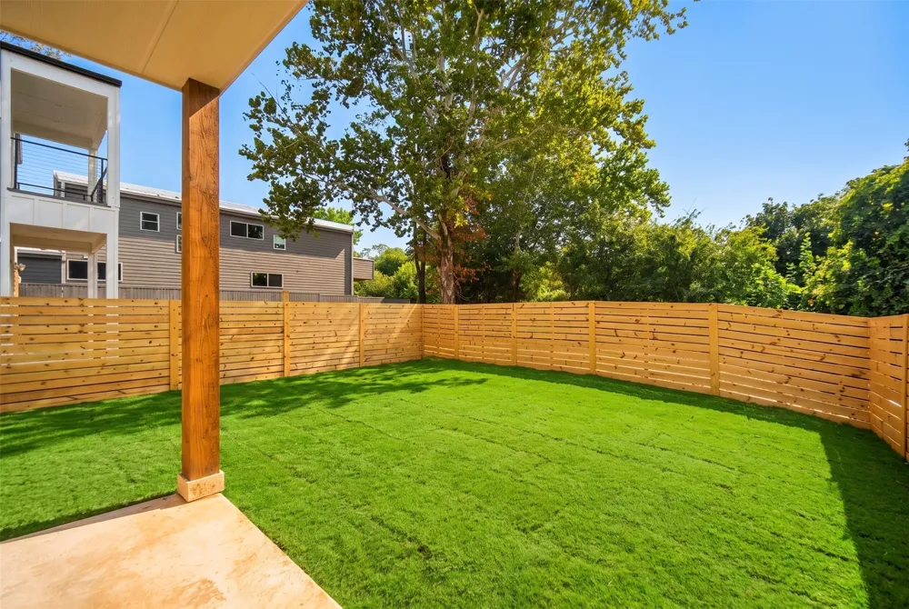 341 Bonnie View Road Dallas, TX 75203