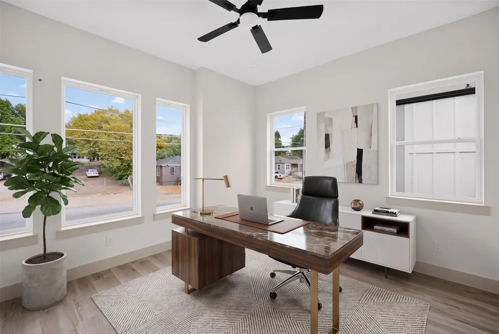 341 Bonnie View Road Dallas, TX 75203