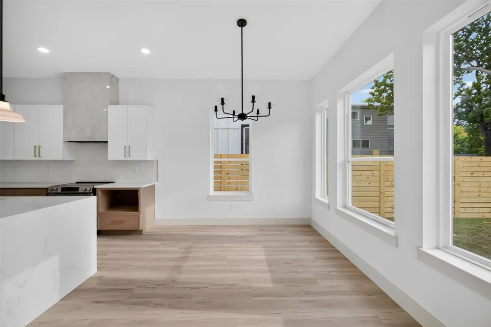 341 Bonnie View Road Dallas, TX 75203