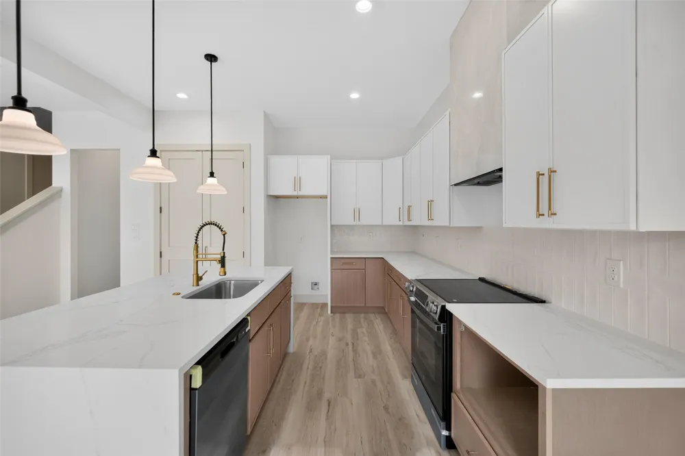 341 Bonnie View Road Dallas, TX 75203
