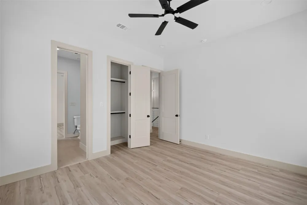 341 Bonnie View Road Dallas, TX 75203