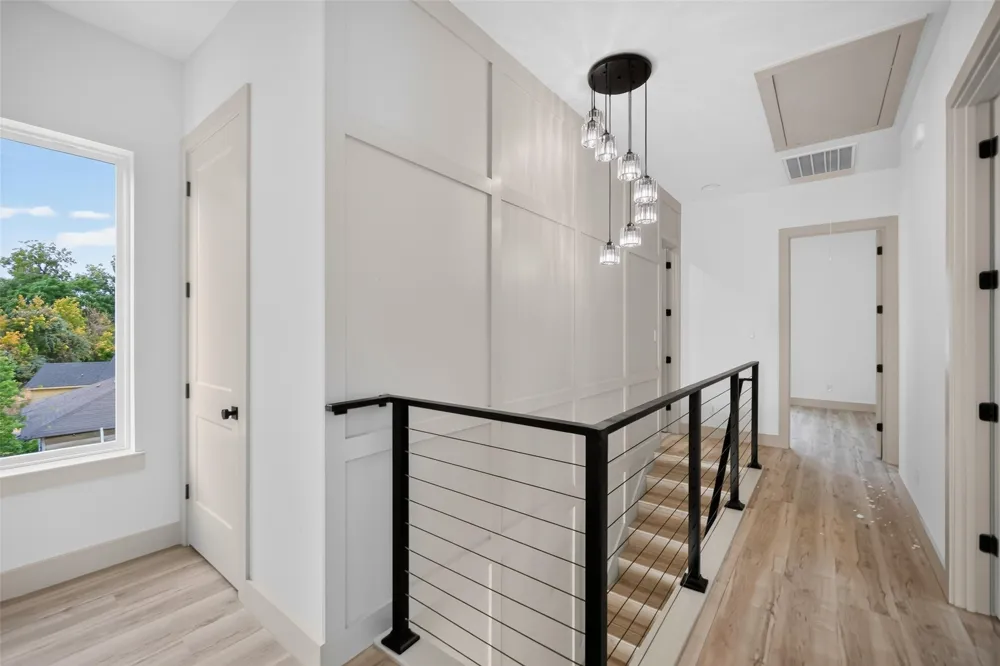 341 Bonnie View Road Dallas, TX 75203