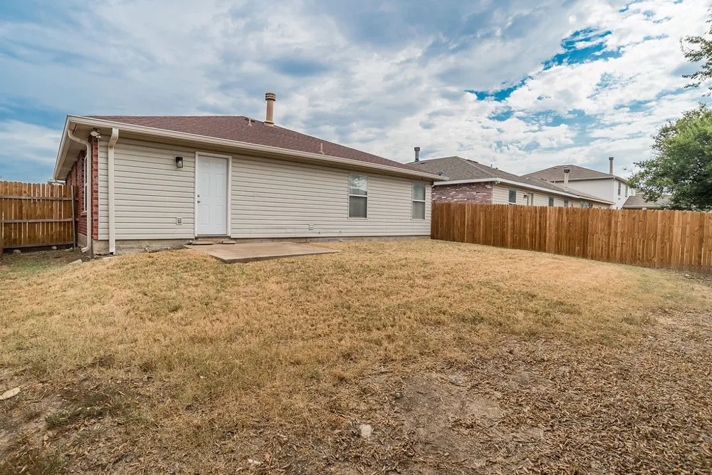 4321 Meadowknoll Drive Fort Worth, TX 76123