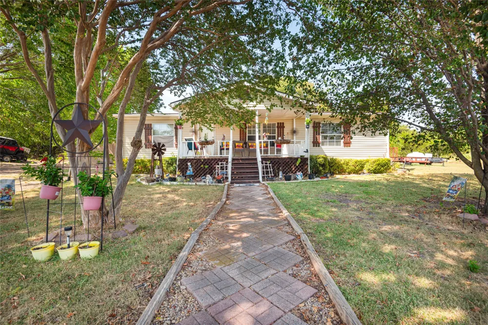 11487 County Road 440 Princeton, TX 75407