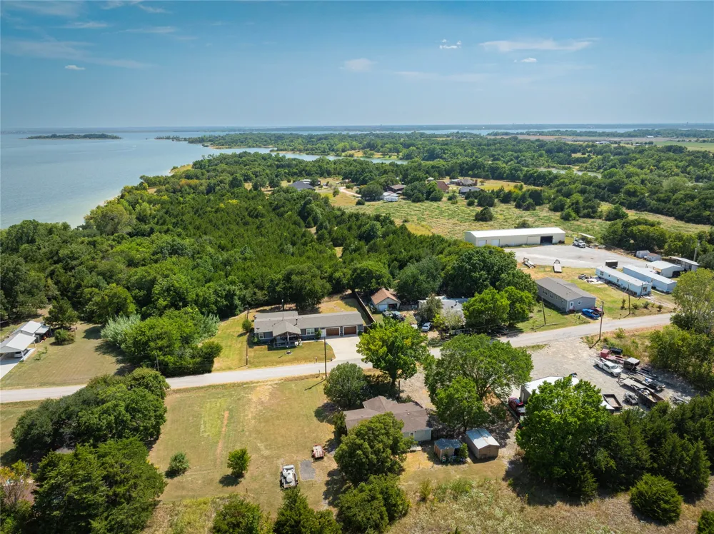 11487 County Road 440 Princeton, TX 75407
