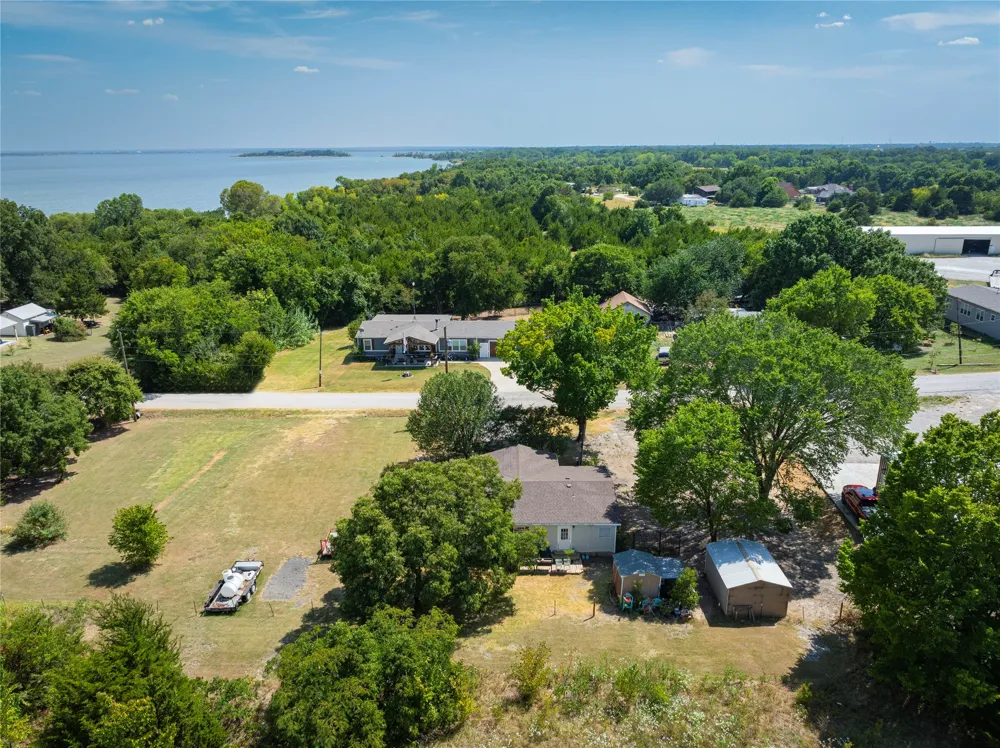 11487 County Road 440 Princeton, TX 75407