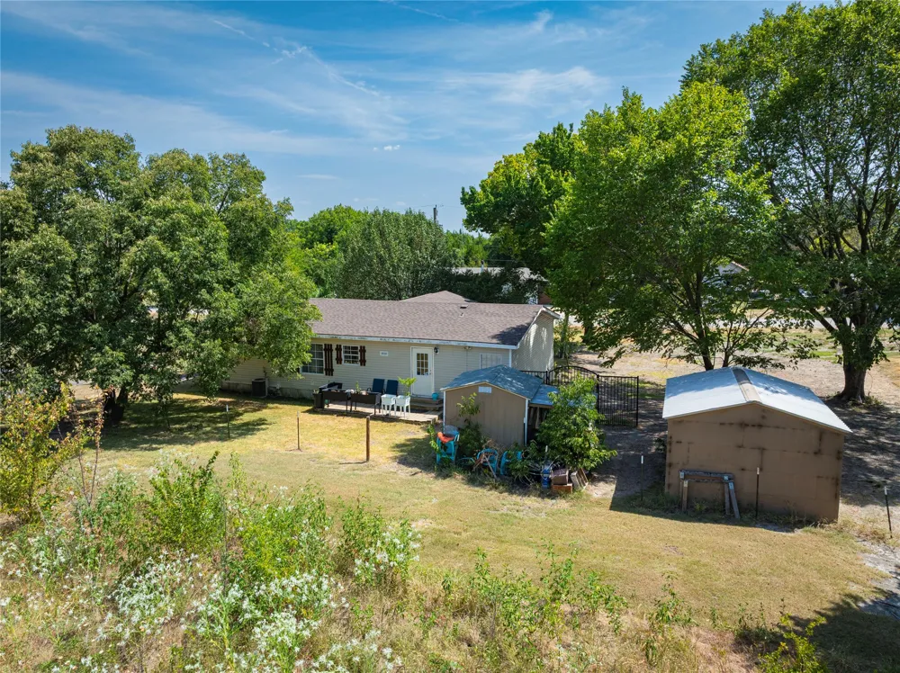 11487 County Road 440 Princeton, TX 75407