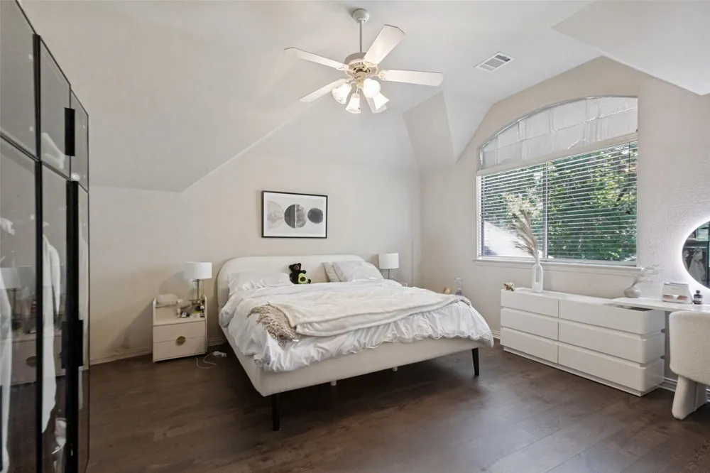 1119 Winding Brook Drive Garland, TX 75044