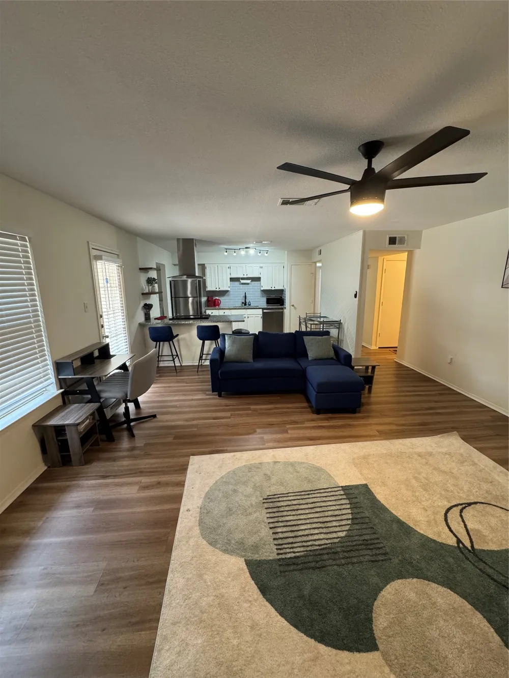 237 Volunteer Drive Arlington, TX 76014