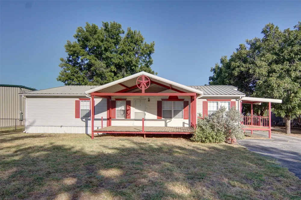 339 Fm 2353 Graford, TX 76449