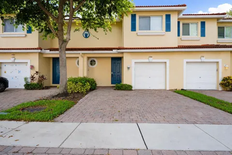2789 S Evergreen Circle