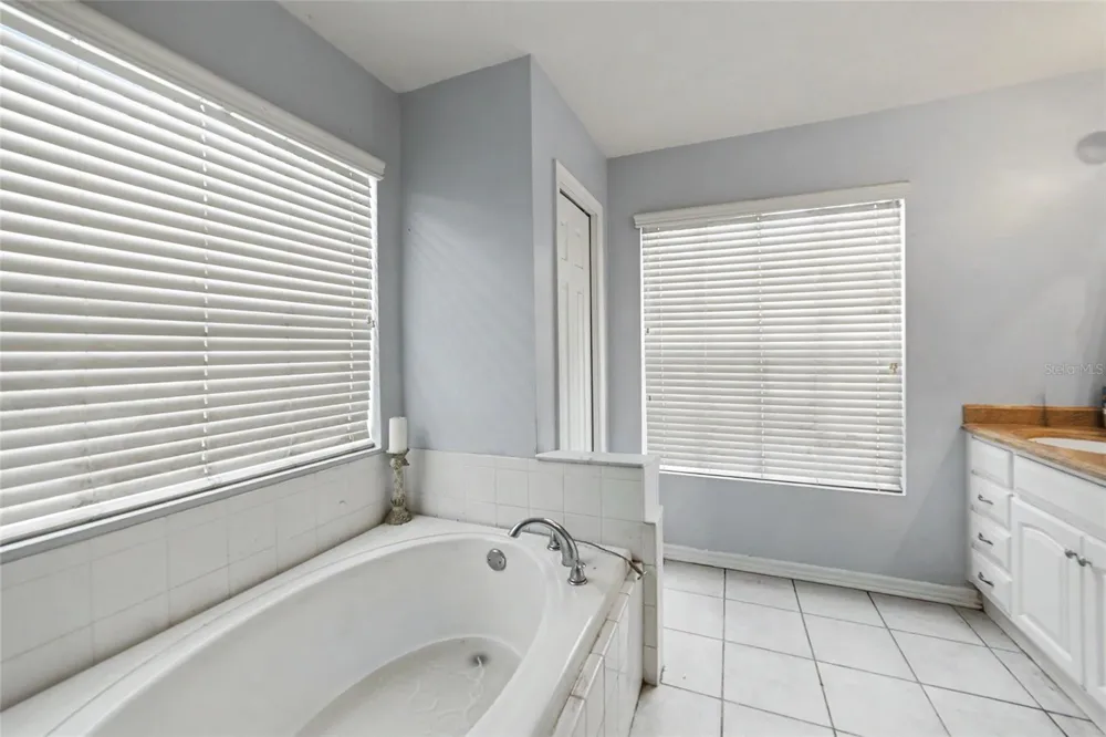 15110 HERONGLEN DRIVE Lithia, FL 33547