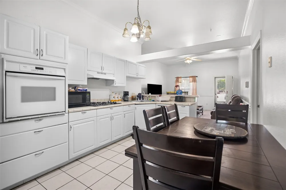 1724 Willow Hollow Drive Garland, TX 75040