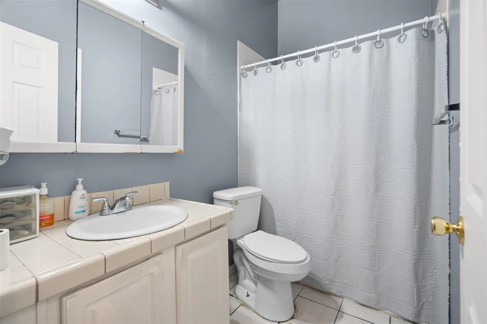 1724 Willow Hollow Drive Garland, TX 75040
