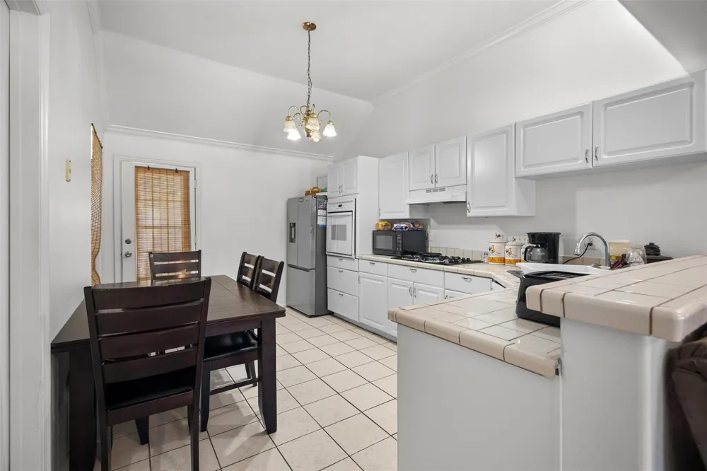 1724 Willow Hollow Drive Garland, TX 75040