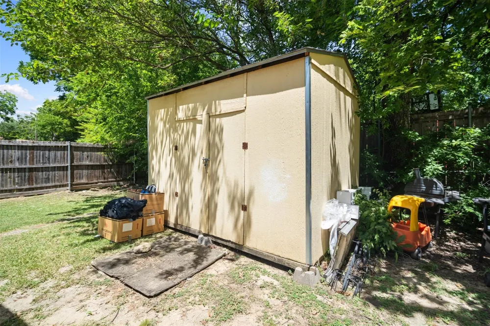 1724 Willow Hollow Drive Garland, TX 75040