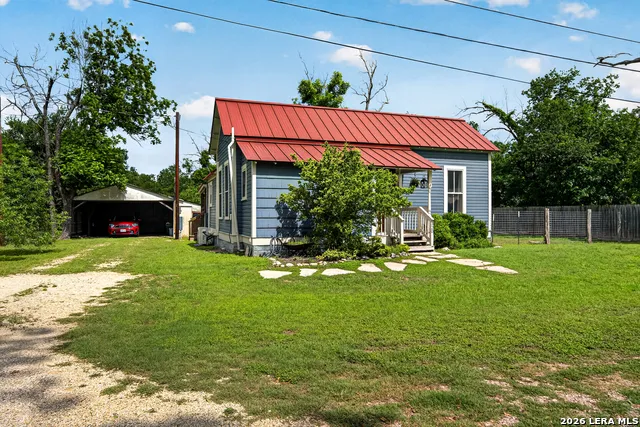 320 SECOND ST Comfort, TX 78013